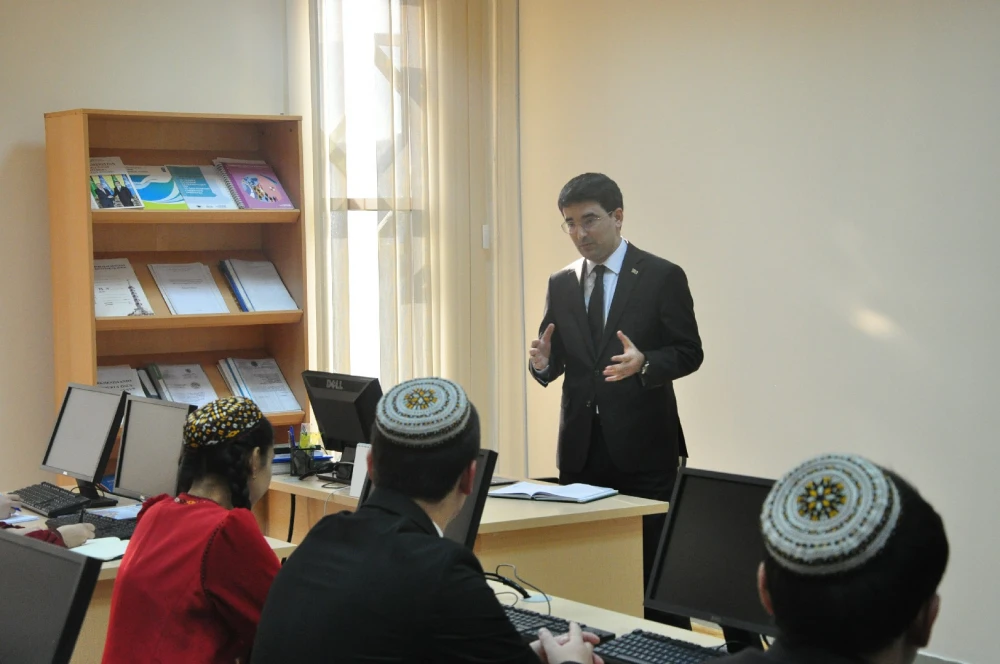 Ambassador of Turkmenistan Held a Training Course