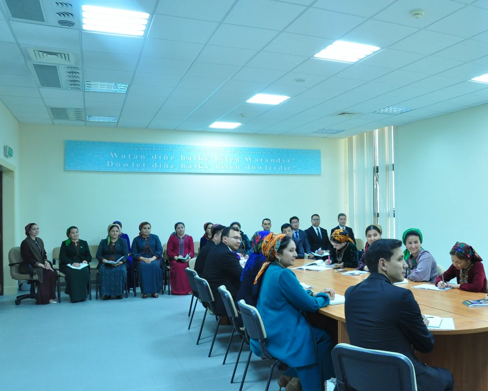 An online seminar entitled «Online Software Provision for Career Assessment and Knowledge Development»