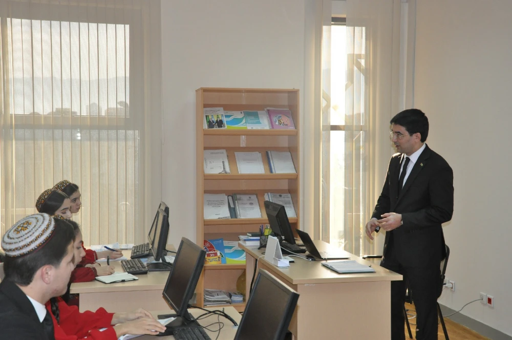 Ambassador of Turkmenistan Held a Training Course