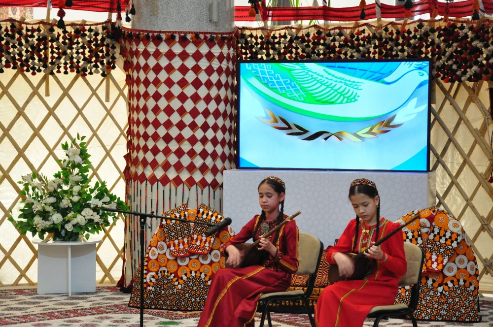 Parahatçylyk medeniýeti ― Nowruz baýramy
