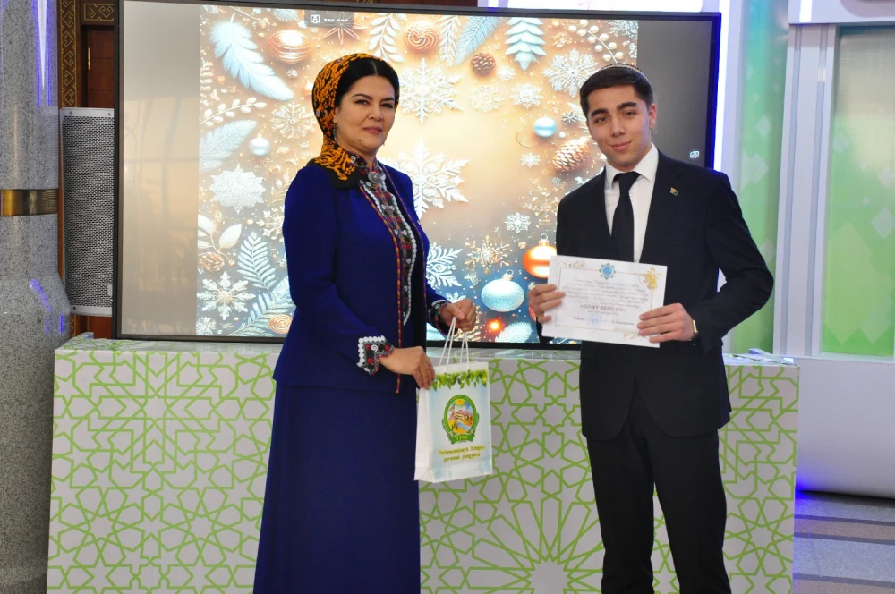 RESULTS OF THE NEW YEAR COMPETITION AMONG STUDENTS ANNOUNCED