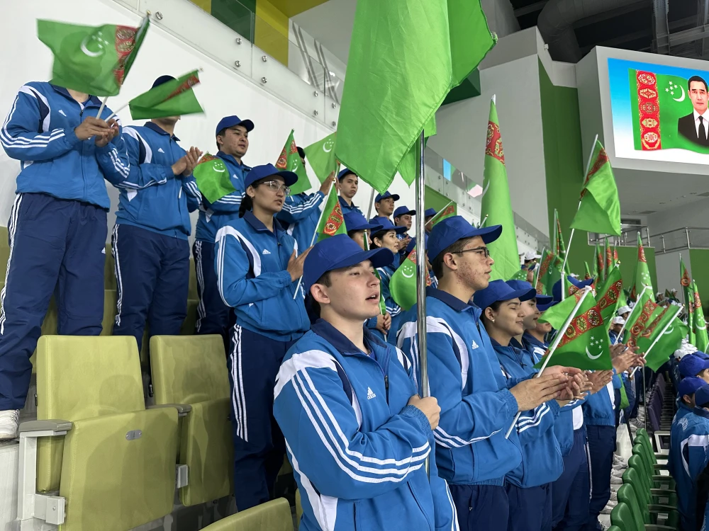 Çempionatda ýaş tennisçiler