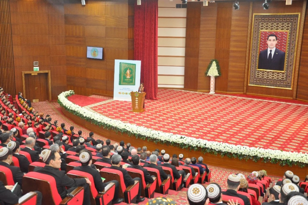 Presentation of the Book of Selected Works of Magtymguly Fragi Translated into Chinese