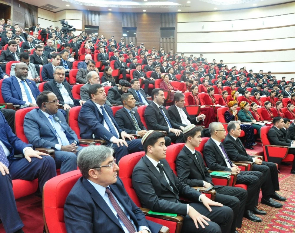 Presentation of the Book of Selected Works of Magtymguly Fragi Translated into Chinese