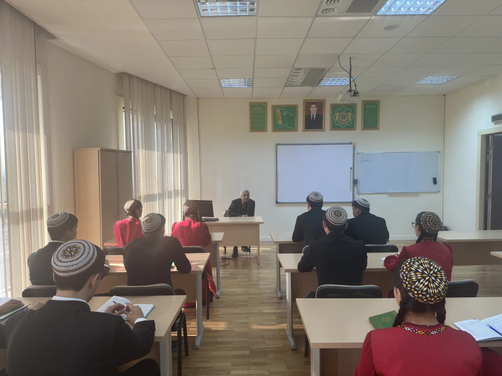 Halypa diplomat bilen açyk sapak geçirildi