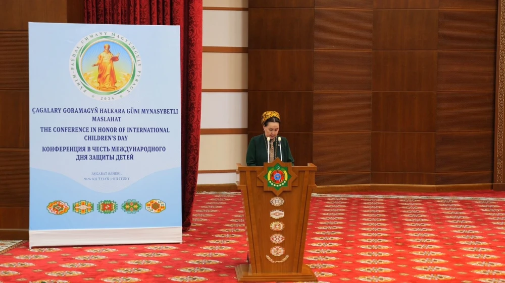 Çagalary goramagyň halkara gününe bagyşlanan maslahat we sergi geçirildi