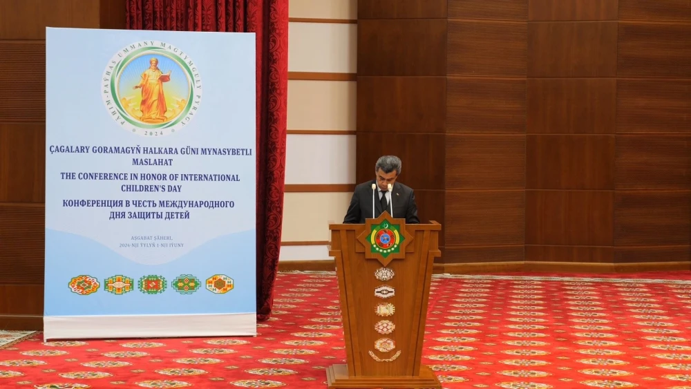 Çagalary goramagyň halkara gününe bagyşlanan maslahat we sergi geçirildi