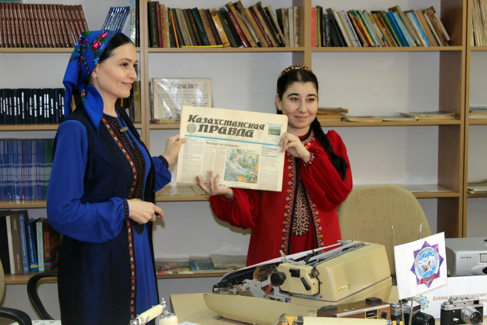 An online meeting was held with Al-Farabi  Kazakh National University