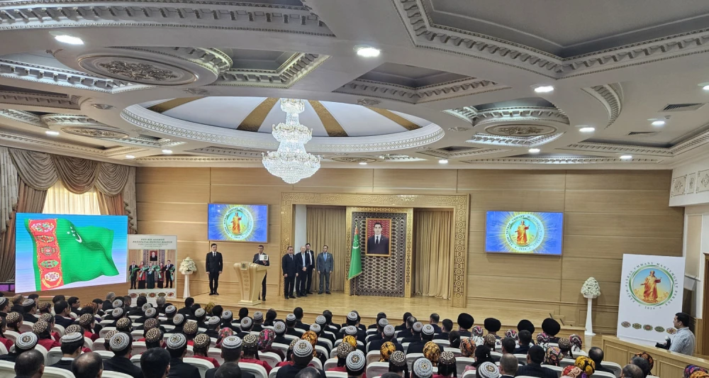CEREMONY OF PRESENTING TURKMEN CITIZENSHIP PASSPORTS AND RESIDENCE PERMITS