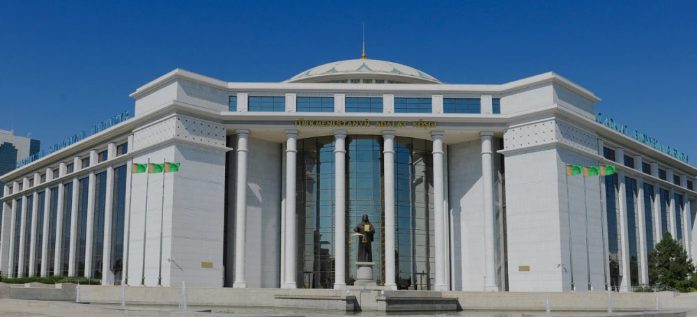 TÜRKMENISTANDA ADALATÇY INSTITUTYNYŇ DÖREDILMEGINIŇ WE KÄMILLEŞDIRILMEGINIŇ HUKUK ESASLARY surady